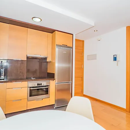 Ybh Paraguay, 15 Con Parking Gratis *